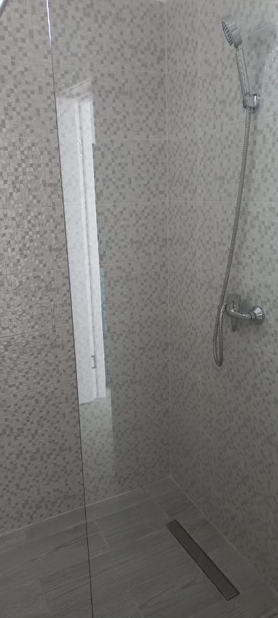 Aparthotel Garsoniere Zada à Năvodari Extérieur photo